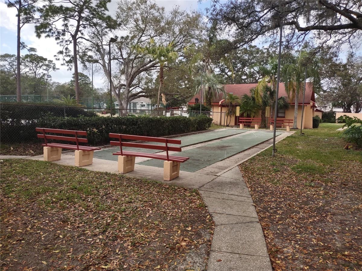 2860 N POWERS DRIVE — photo 14 of 17