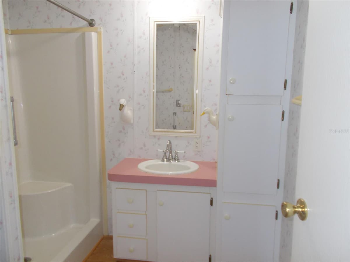 5787 HOLIDAY PARK BOULEVARD — photo 12 of 52