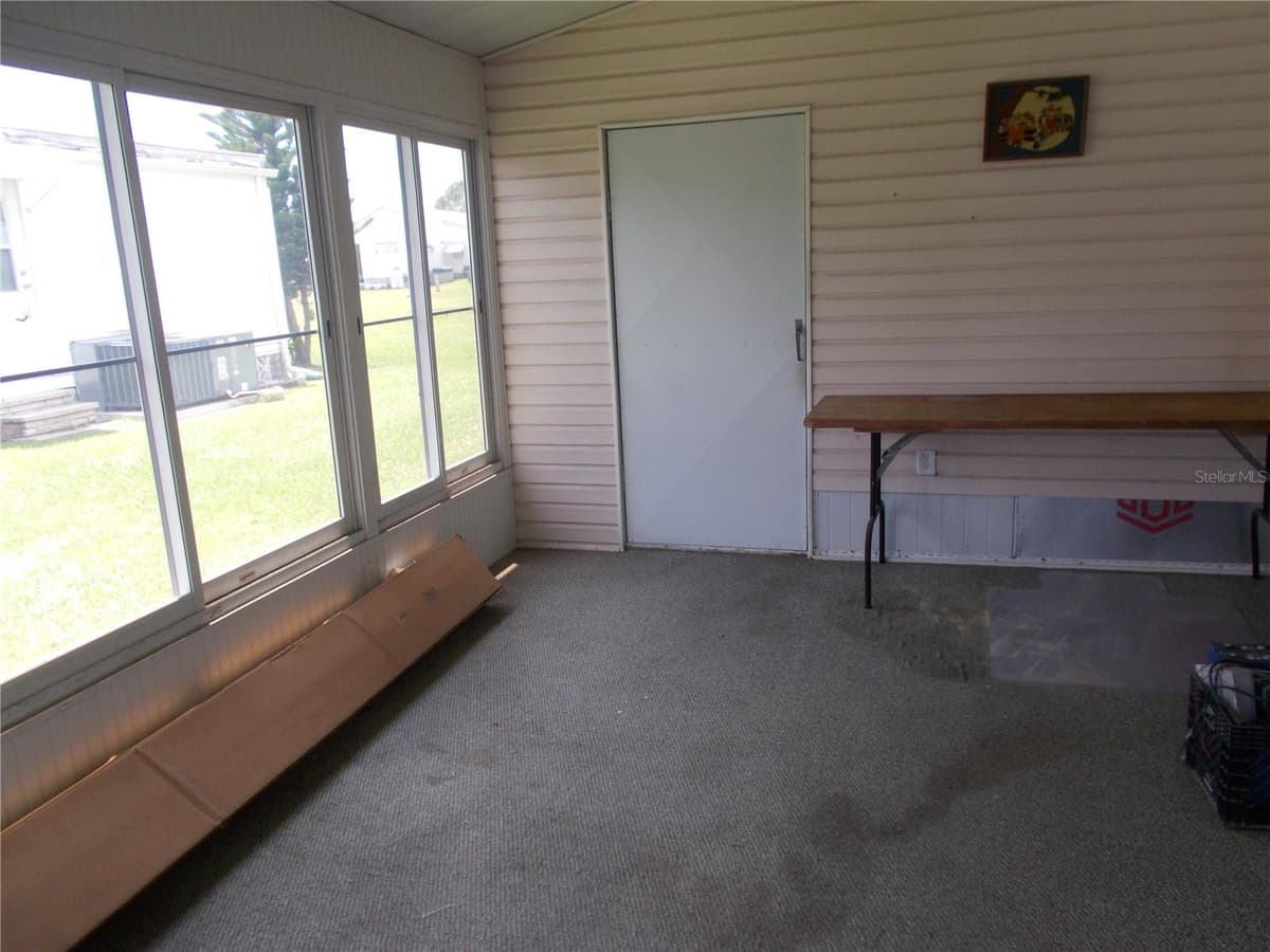 5787 HOLIDAY PARK BOULEVARD — photo 19 of 52