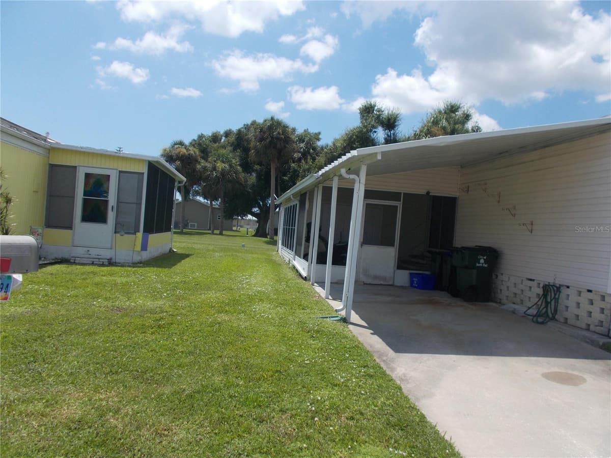 5787 HOLIDAY PARK BOULEVARD — photo 24 of 52