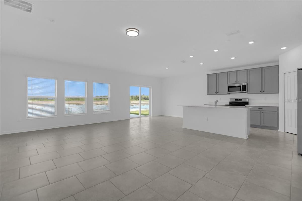 4939 WORCHESTER DRIVE — photo 4 of 29