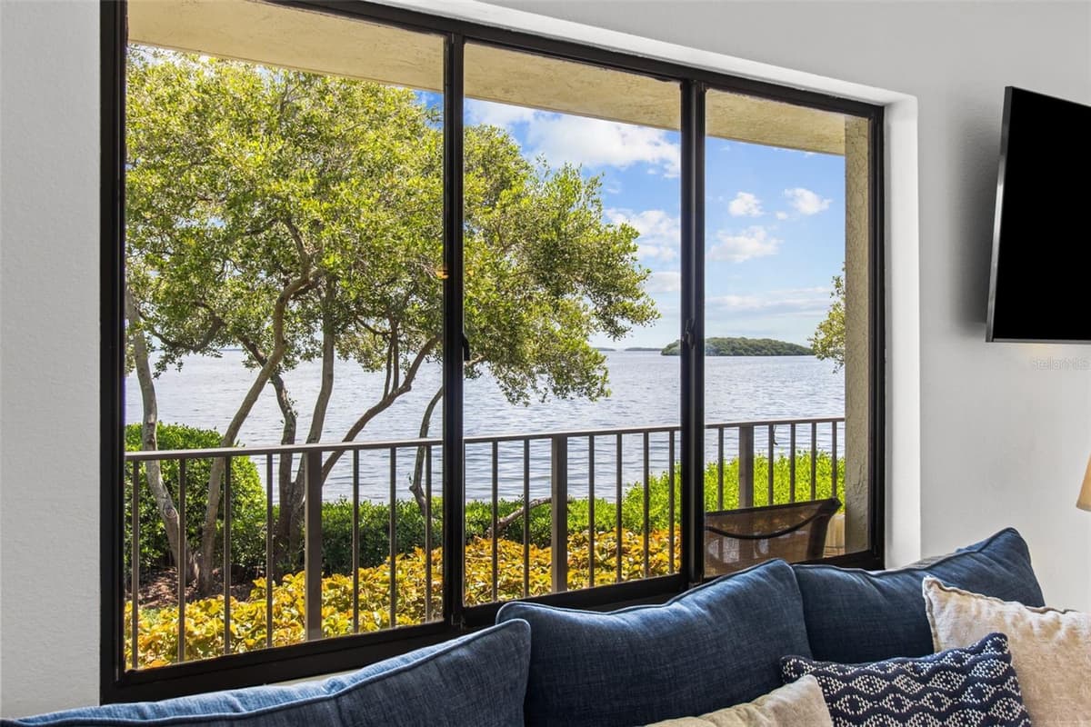 1515 PINELLAS BAYWAY — photo 25 of 60