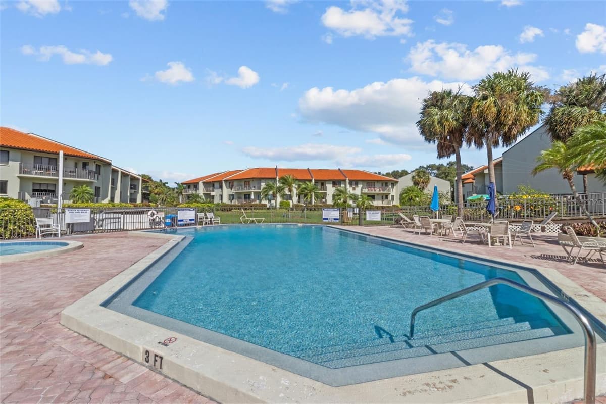 1515 PINELLAS BAYWAY — photo 49 of 60