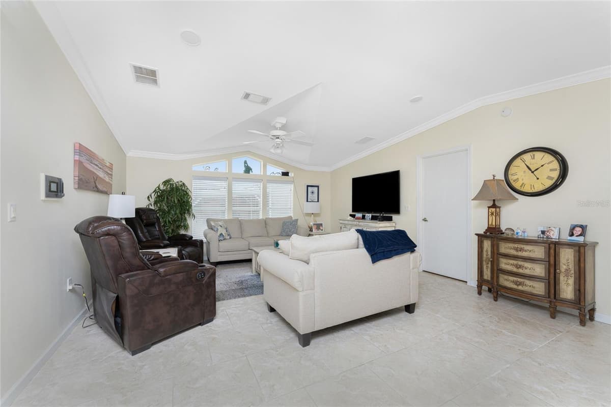 63 WINDMILL BOULEVARD — photo 10 of 56