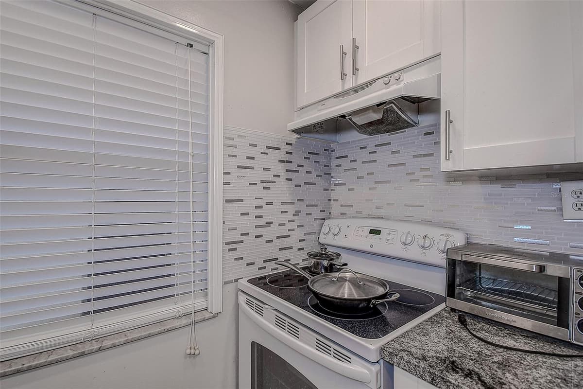 2438 ENTERPRISE ROAD — photo 14 of 29