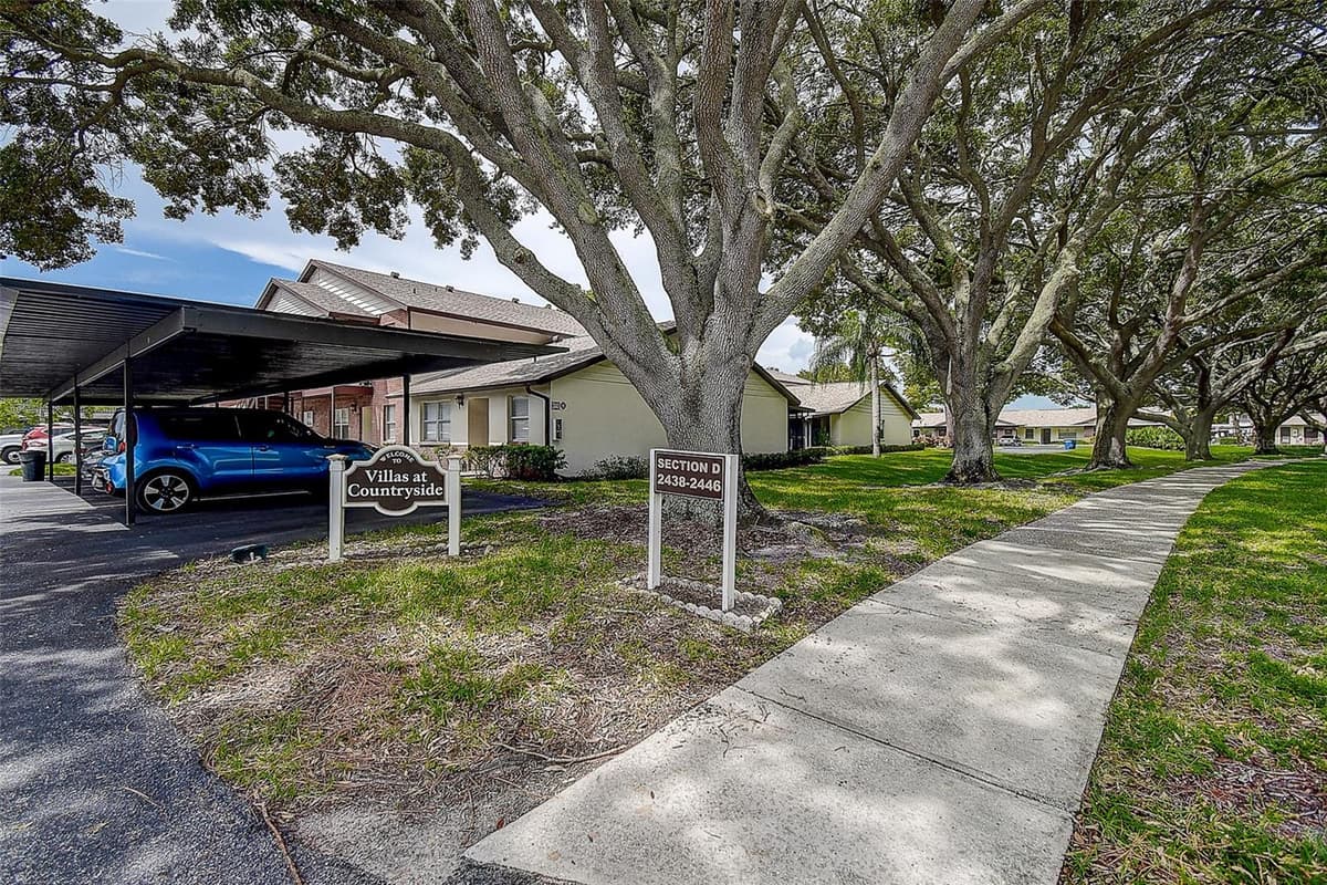 2438 ENTERPRISE ROAD — photo 4 of 29