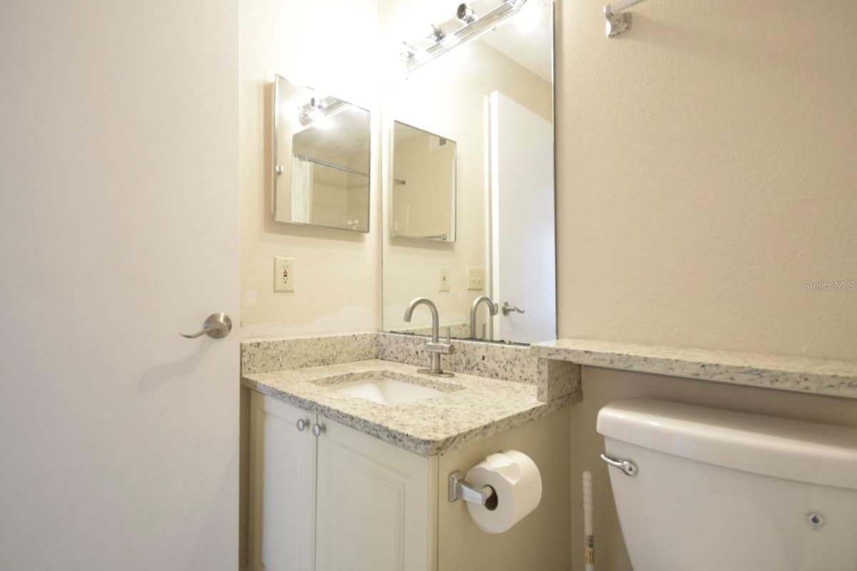 9481 HIGHLAND OAK DRIVE — photo 30 of 36