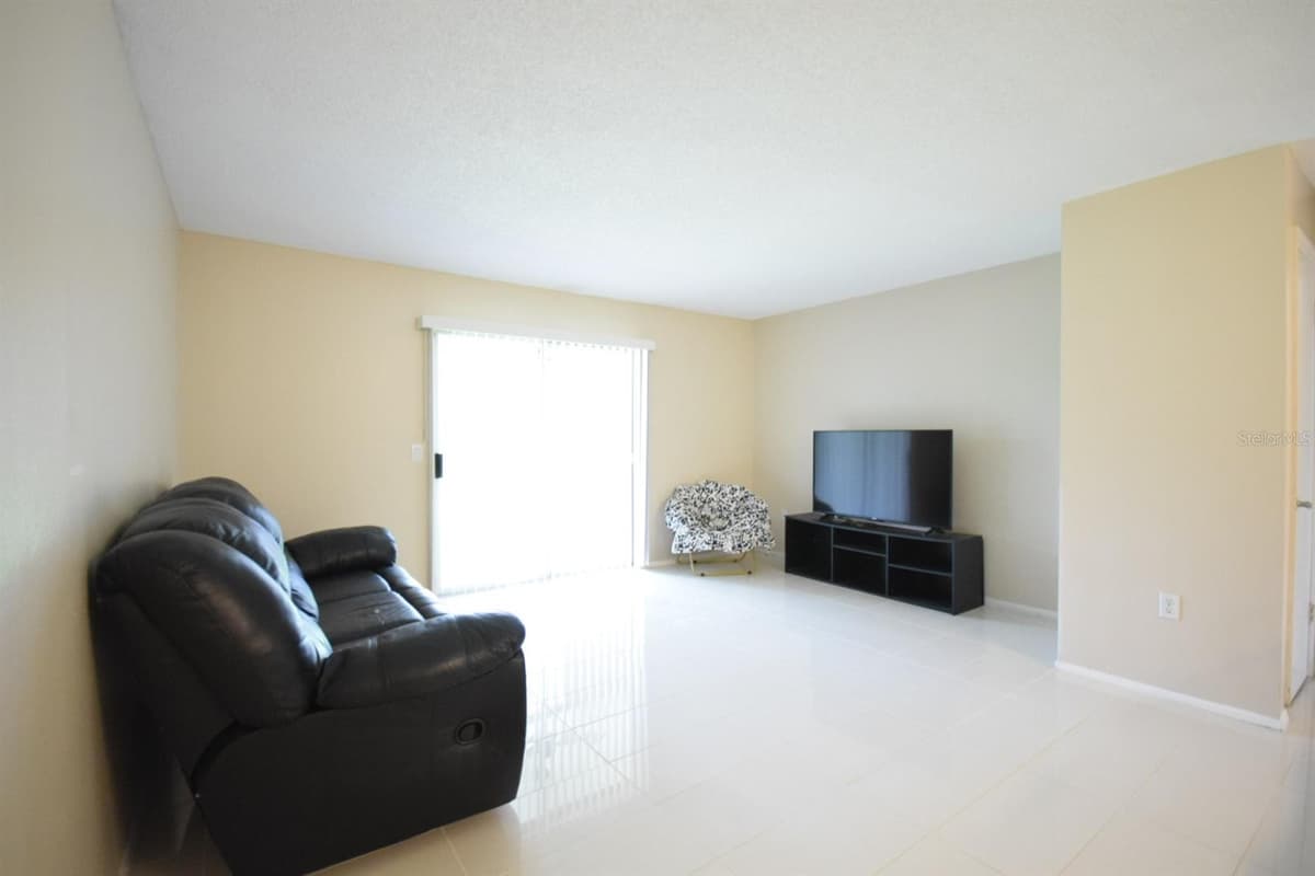 9481 HIGHLAND OAK DRIVE — photo 14 of 36
