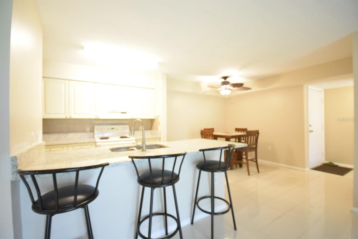 9481 HIGHLAND OAK DRIVE — photo 13 of 36