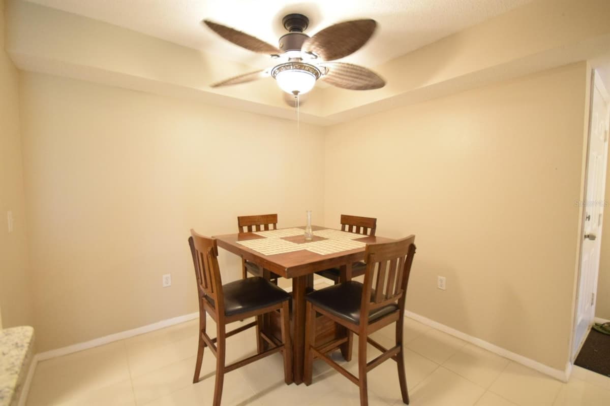 9481 HIGHLAND OAK DRIVE — photo 6 of 36