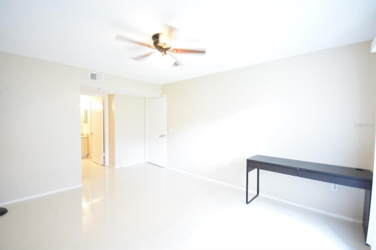 9481 HIGHLAND OAK DRIVE — photo 19 of 36