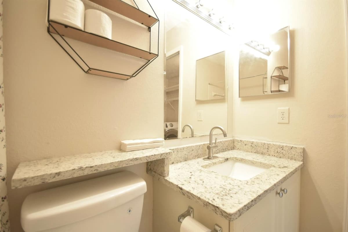9481 HIGHLAND OAK DRIVE — photo 22 of 36