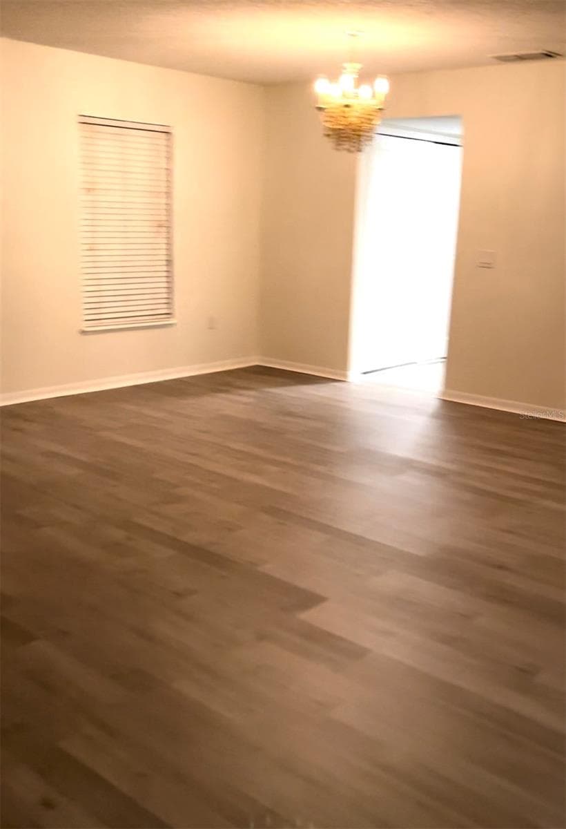 366 FAIRFIELD DRIVE — photo 9 of 26