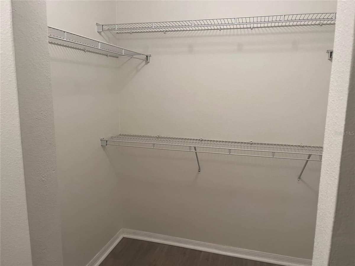 366 FAIRFIELD DRIVE — photo 17 of 26