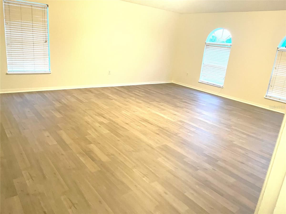 366 FAIRFIELD DRIVE — photo 10 of 26