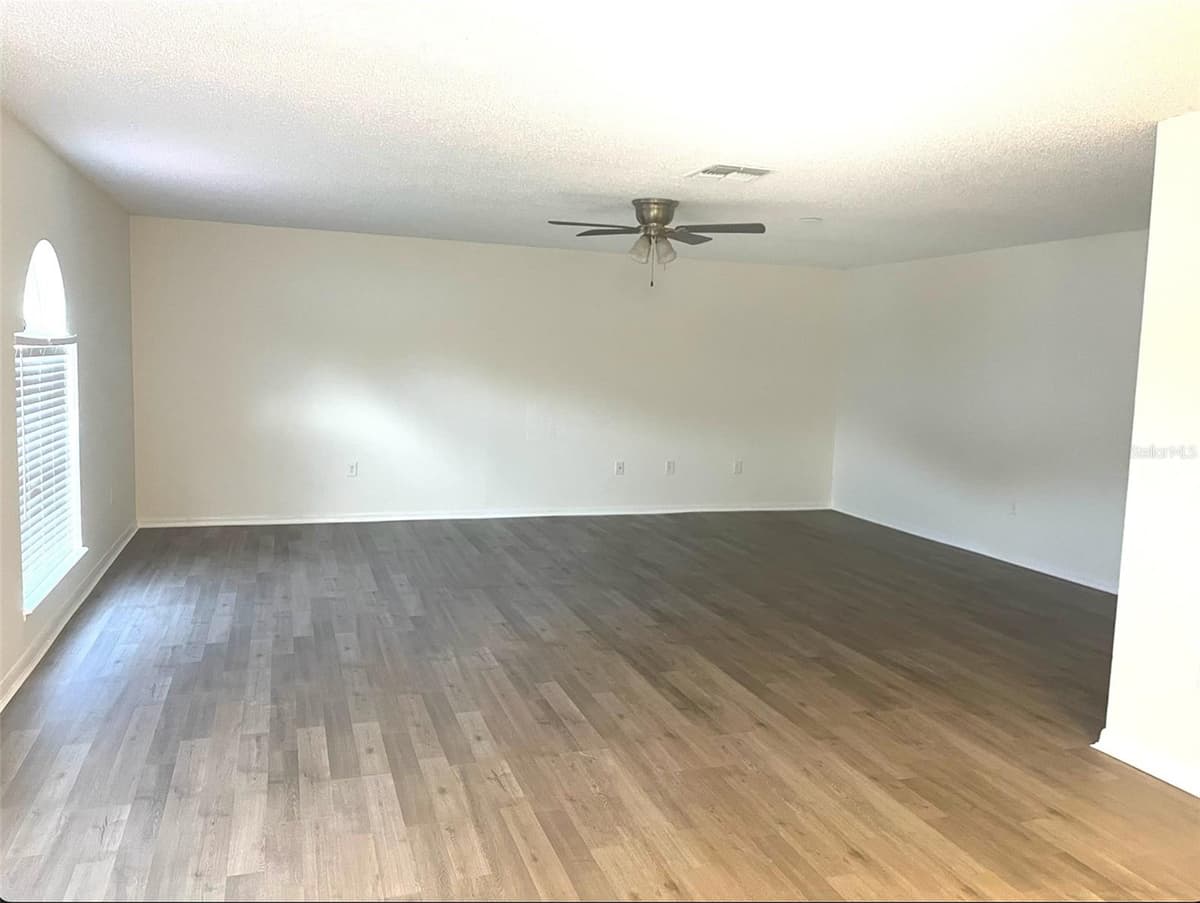 366 FAIRFIELD DRIVE — photo 6 of 26