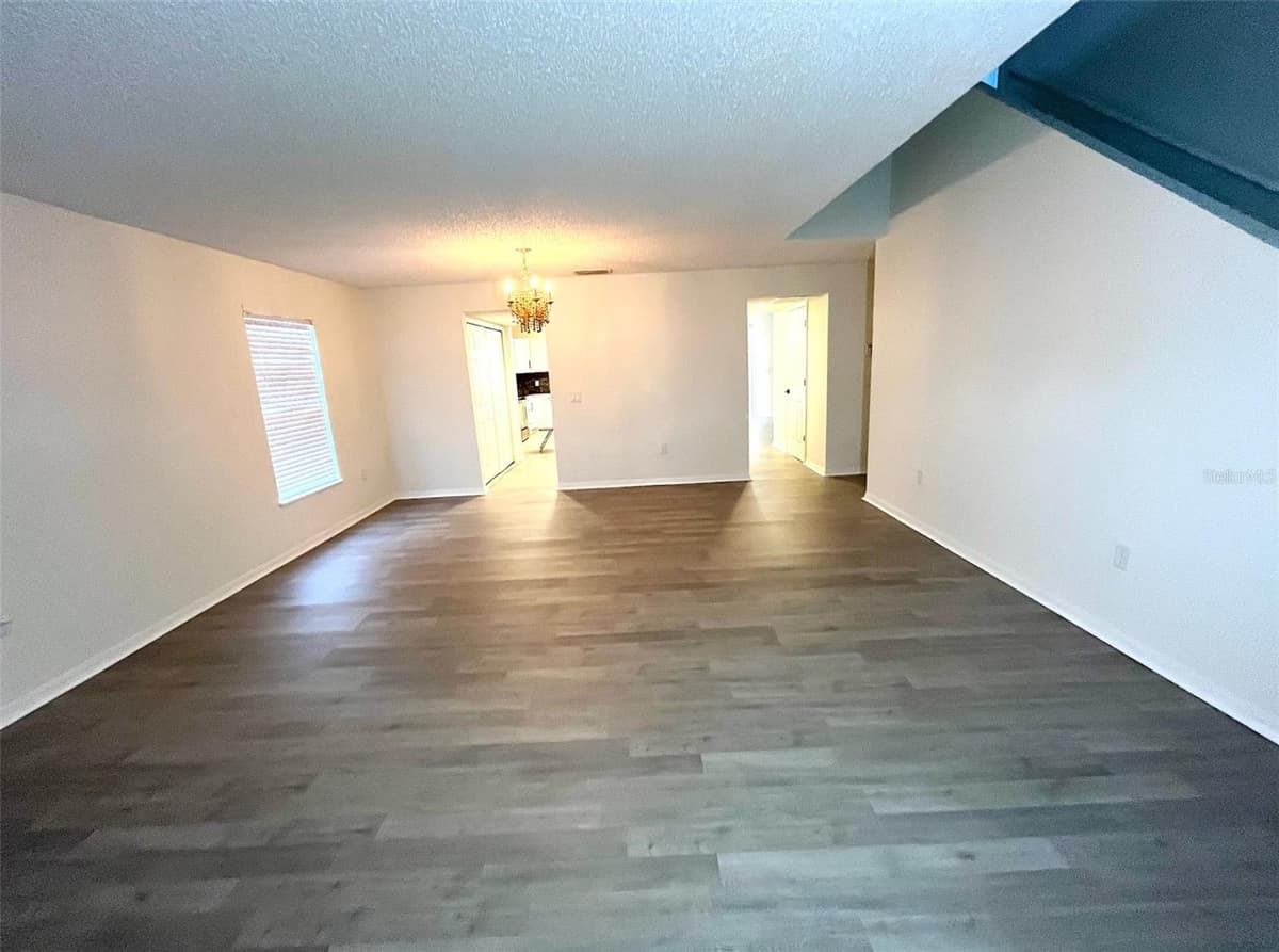 366 FAIRFIELD DRIVE — photo 7 of 26