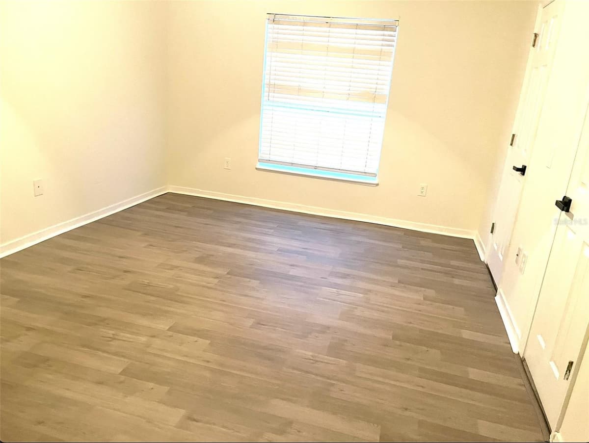 366 FAIRFIELD DRIVE — photo 20 of 26