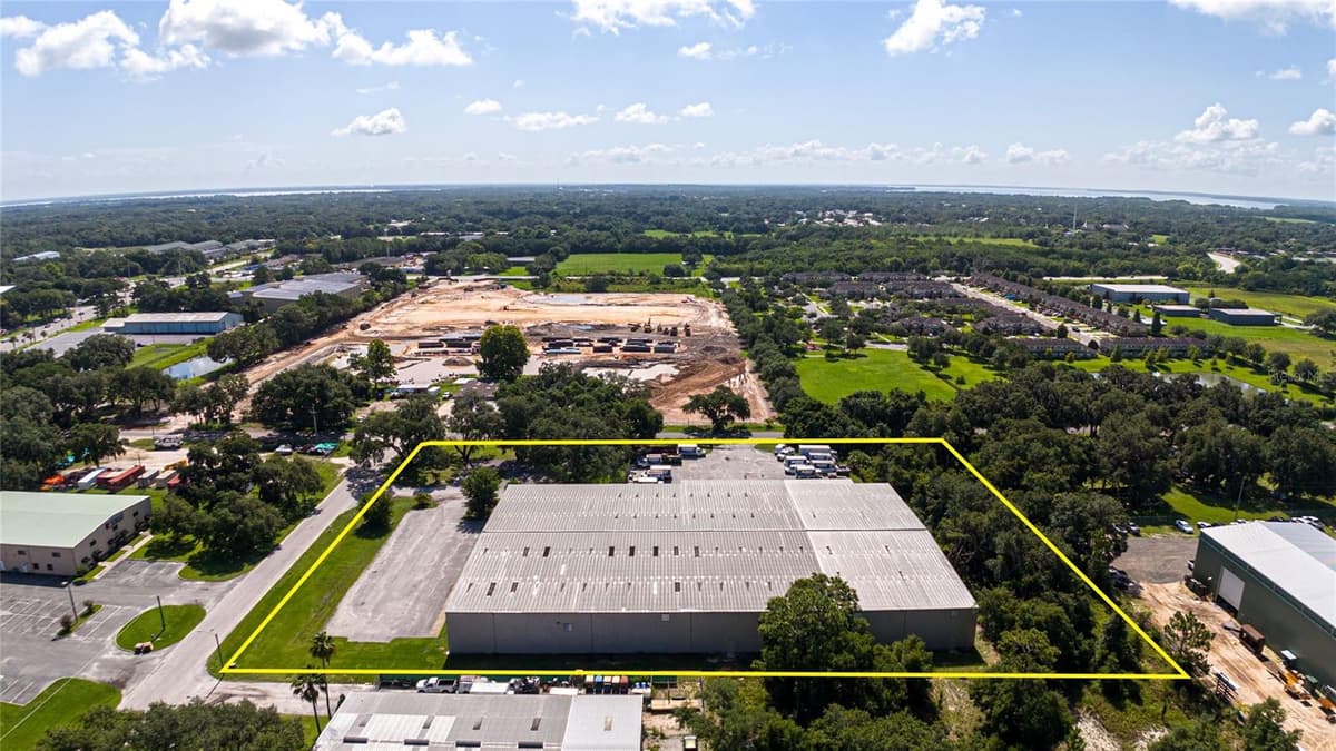 3601 PARKWAY BOULEVARD — photo 10 of 24