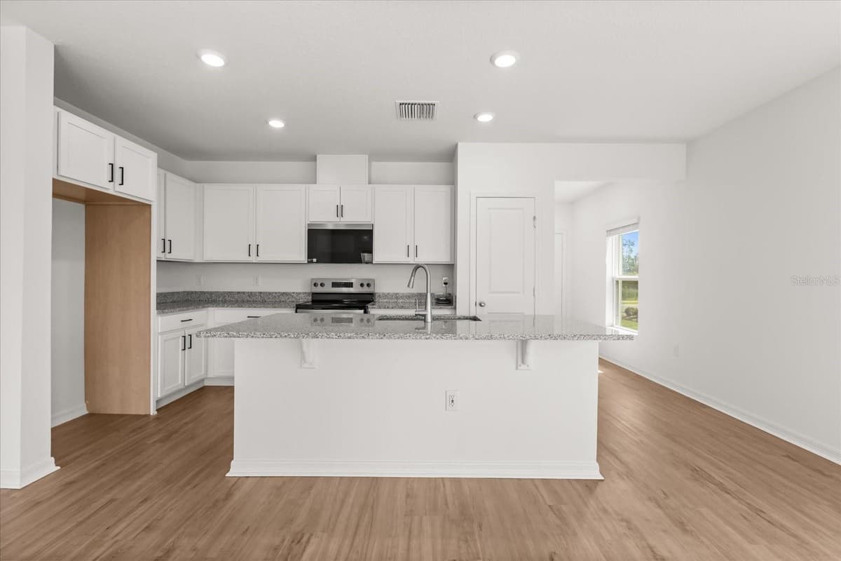 359 SEQUOIA DRIVE — photo 2 of 24