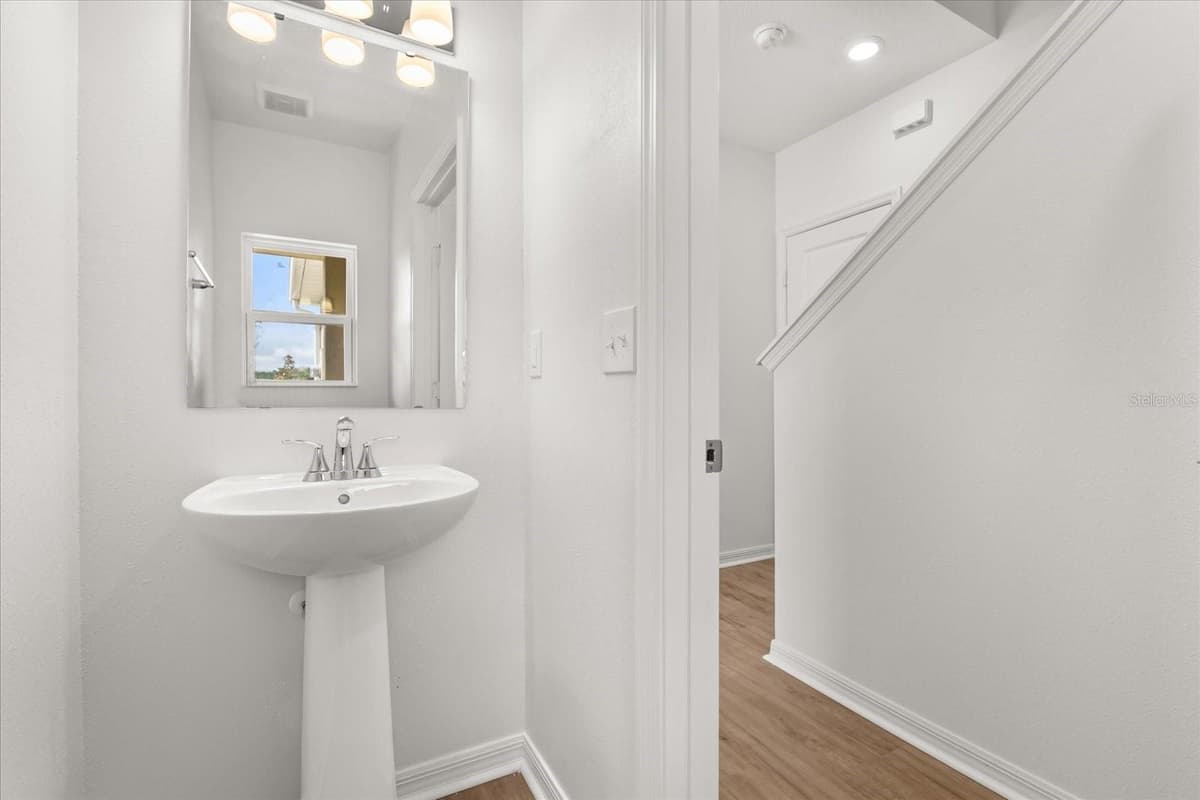 359 SEQUOIA DRIVE — photo 15 of 24