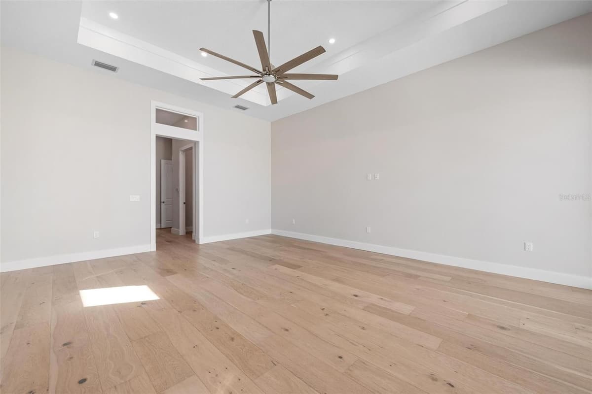 4819 HIGEL AVENUE — photo 38 of 99