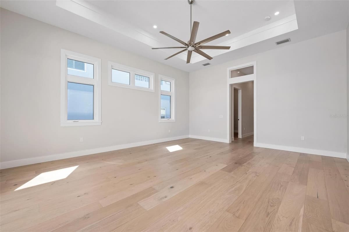 4819 HIGEL AVENUE — photo 39 of 99