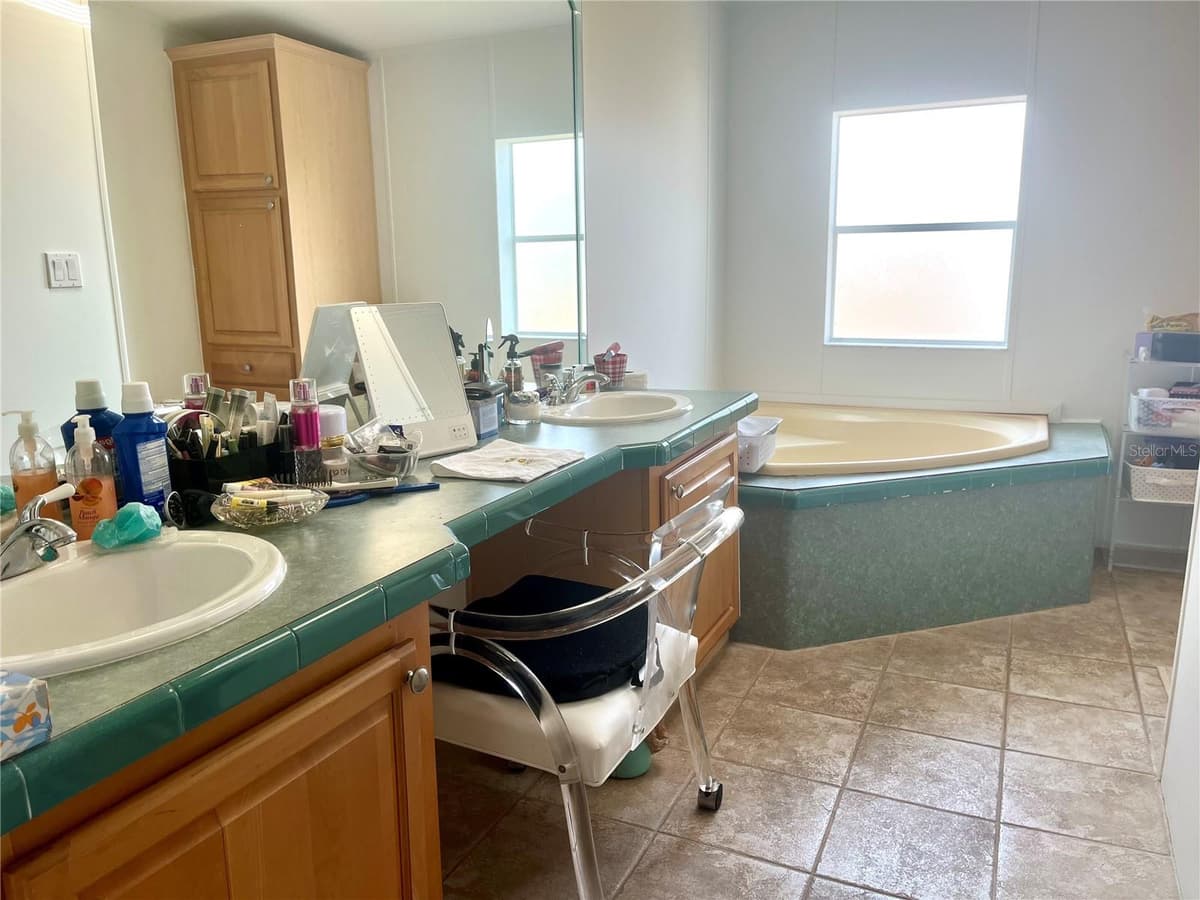 30 WINDWARD DRIVE — photo 22 of 51