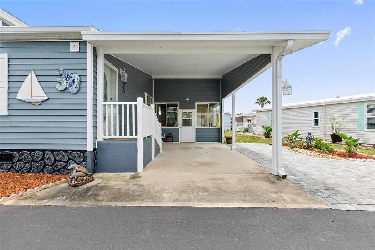 30 WINDWARD DRIVE — photo 2 of 51