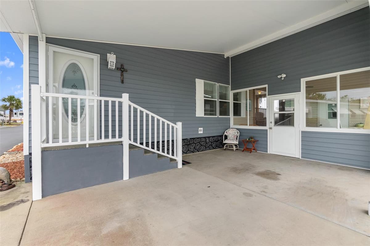 30 WINDWARD DRIVE — photo 3 of 51