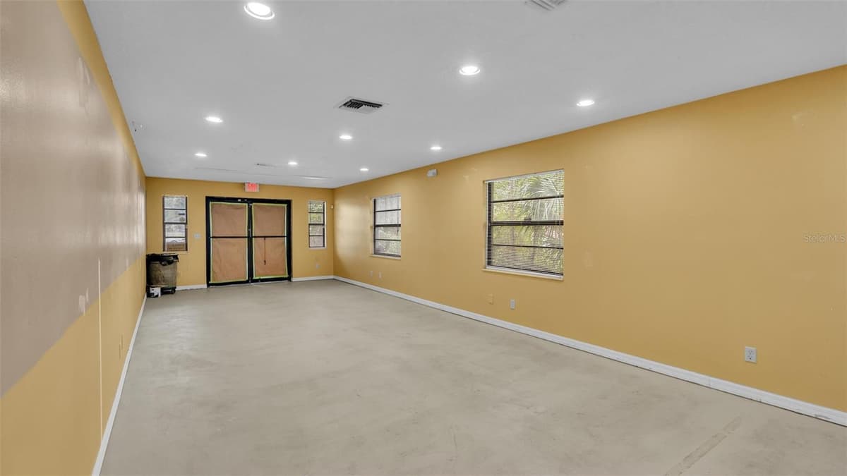 4314 SUNCOAST BOULEVARD — photo 41 of 50