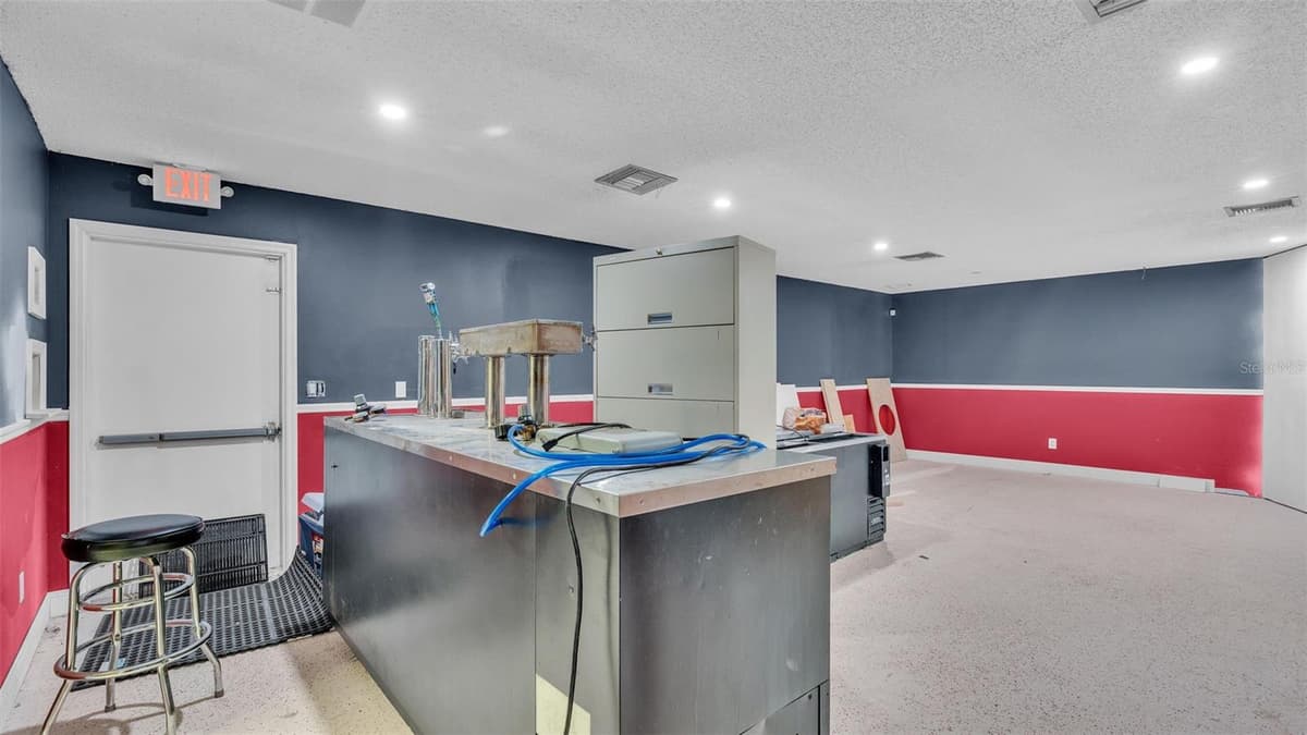 4314 SUNCOAST BOULEVARD — photo 36 of 50
