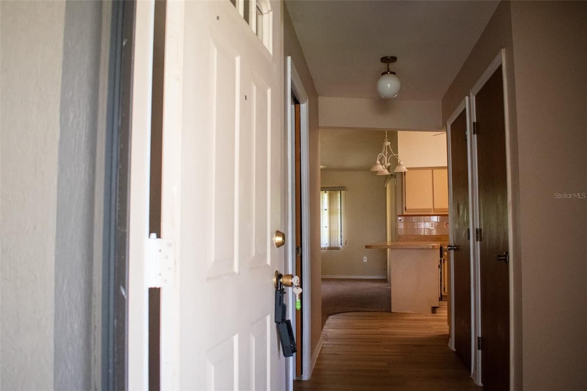 1565 DORCHESTER STREET — photo 3 of 14