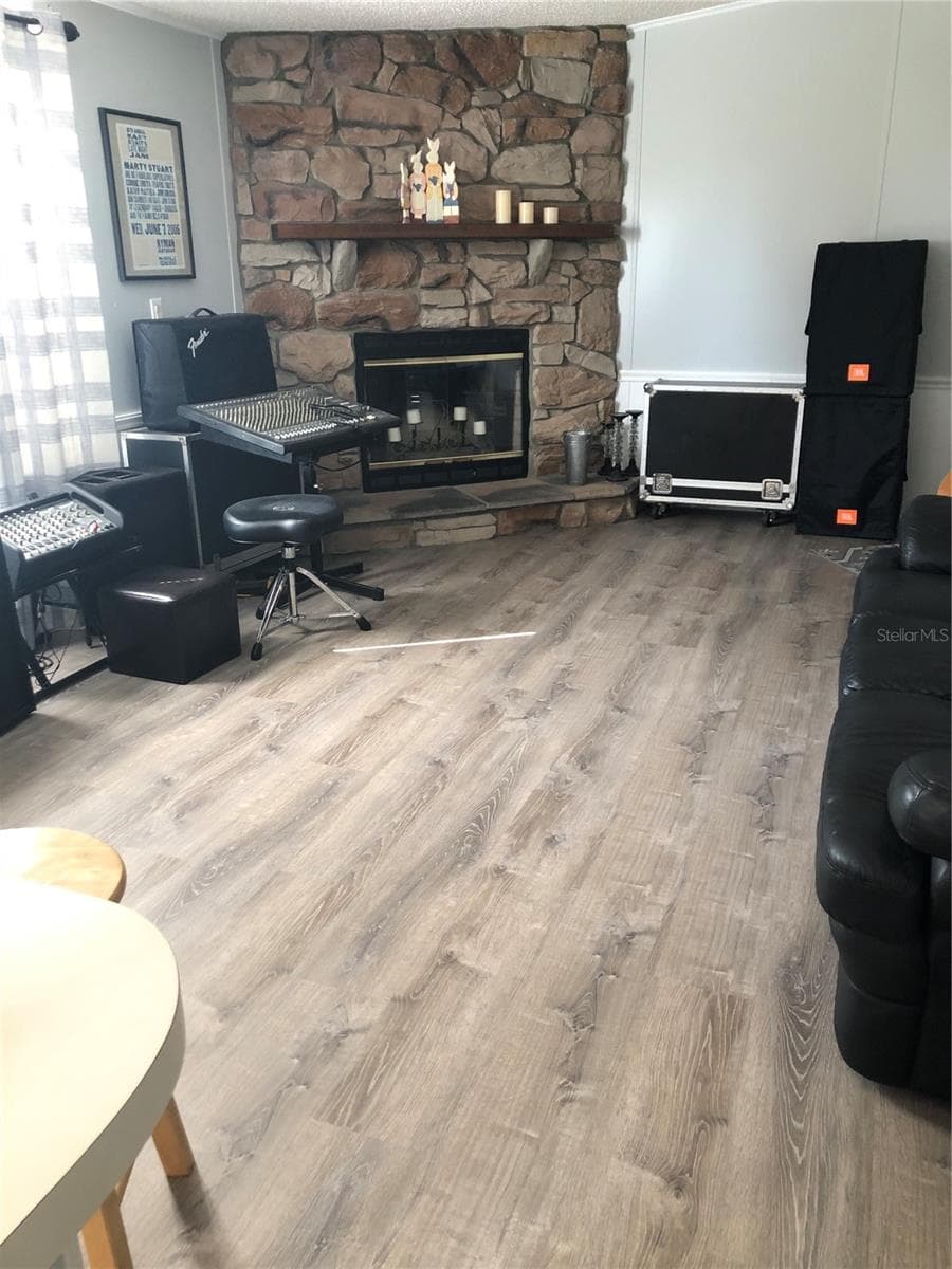 30340 BAYLOR LANE — photo 4 of 22