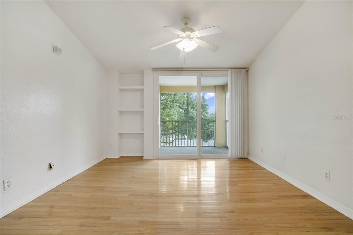 7524 SEURAT STREET — photo 7 of 34