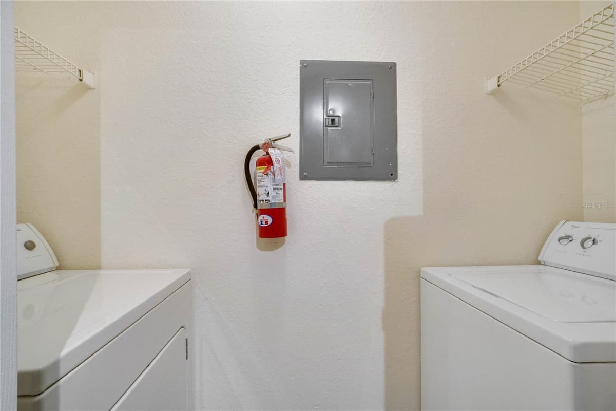7524 SEURAT STREET — photo 12 of 34