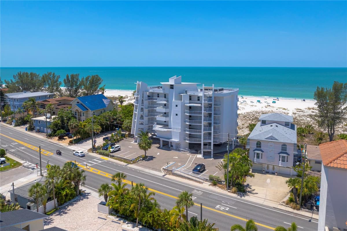 10116 GULF BOULEVARD — photo 3 of 63