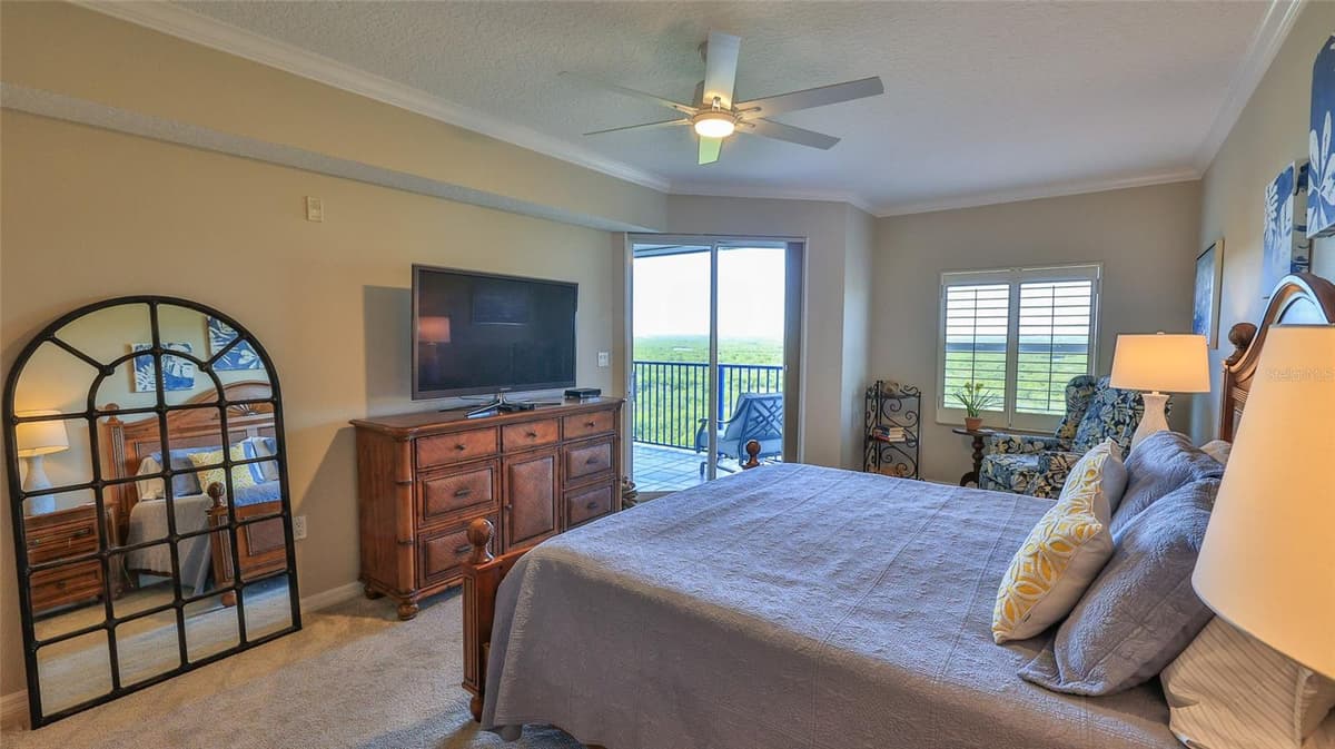 5300 ATLANTIC AVENUE — photo 19 of 60