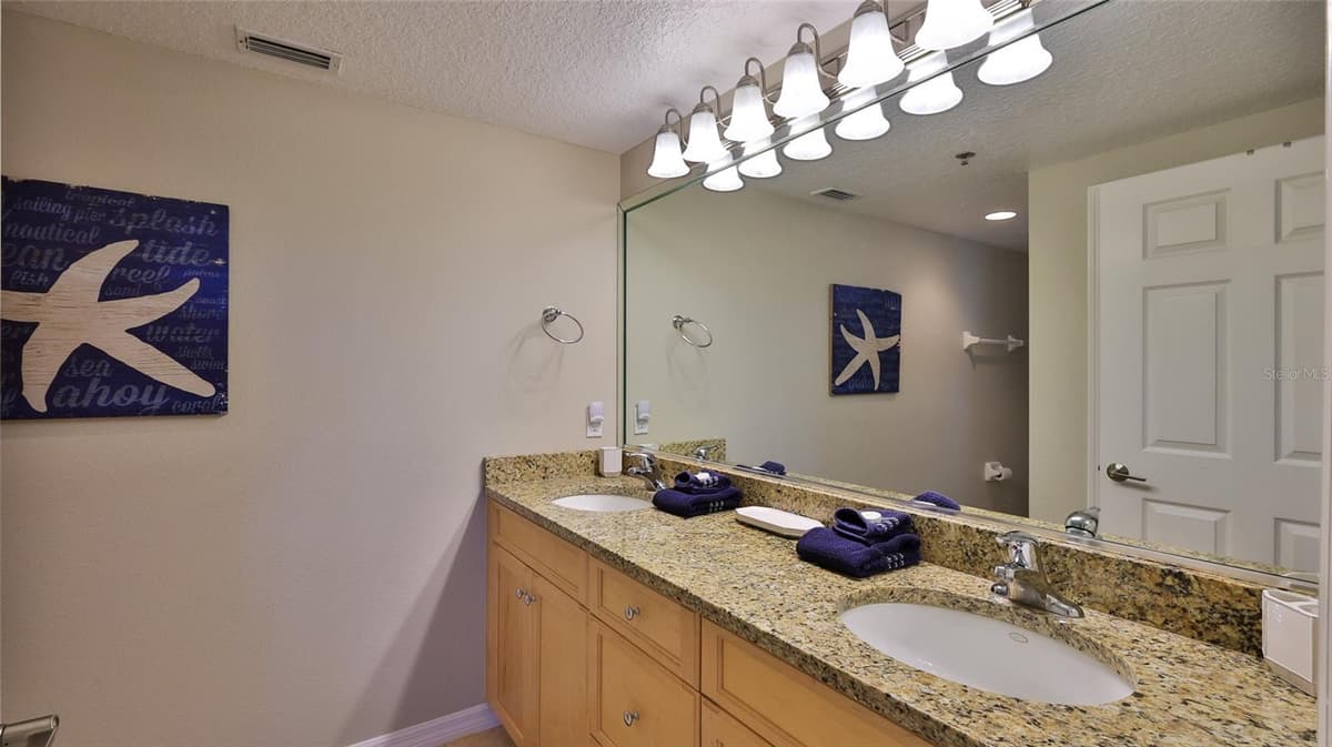 5300 ATLANTIC AVENUE — photo 28 of 60