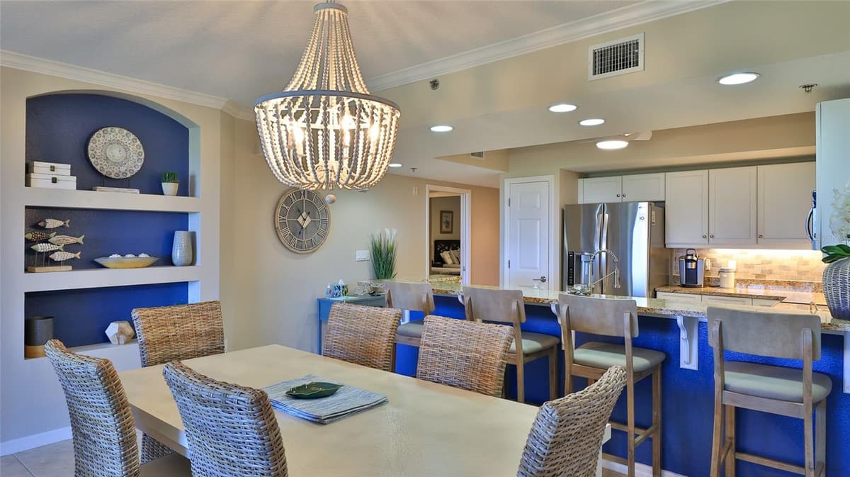5300 ATLANTIC AVENUE — photo 9 of 60