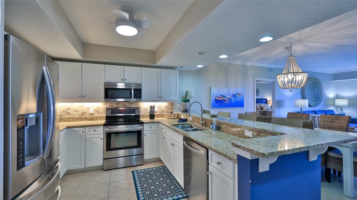 5300 ATLANTIC AVENUE — photo 5 of 60