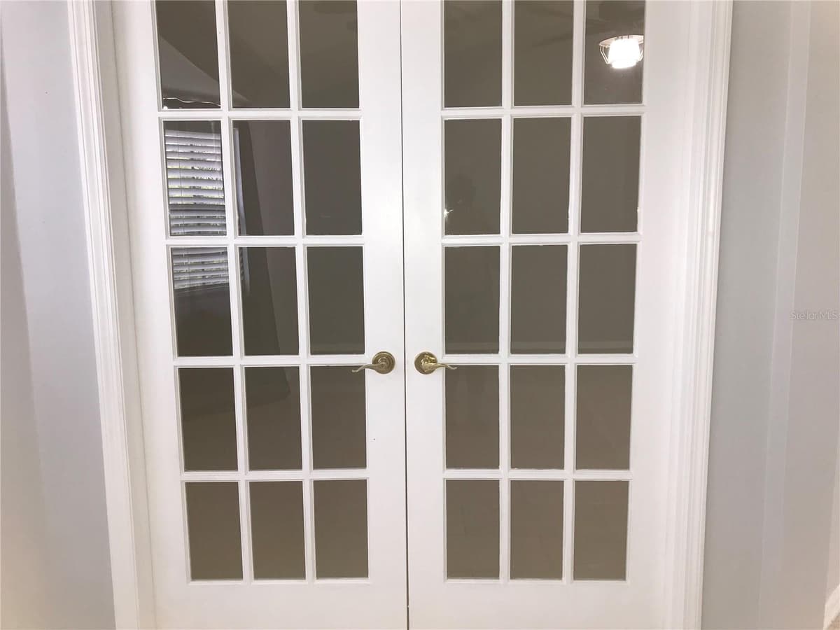 10425 LA MIRAGE COURT — photo 8 of 41