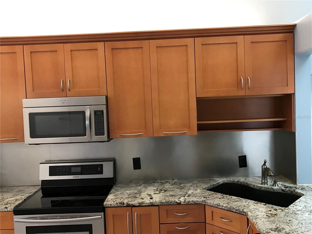 10425 LA MIRAGE COURT — photo 30 of 41