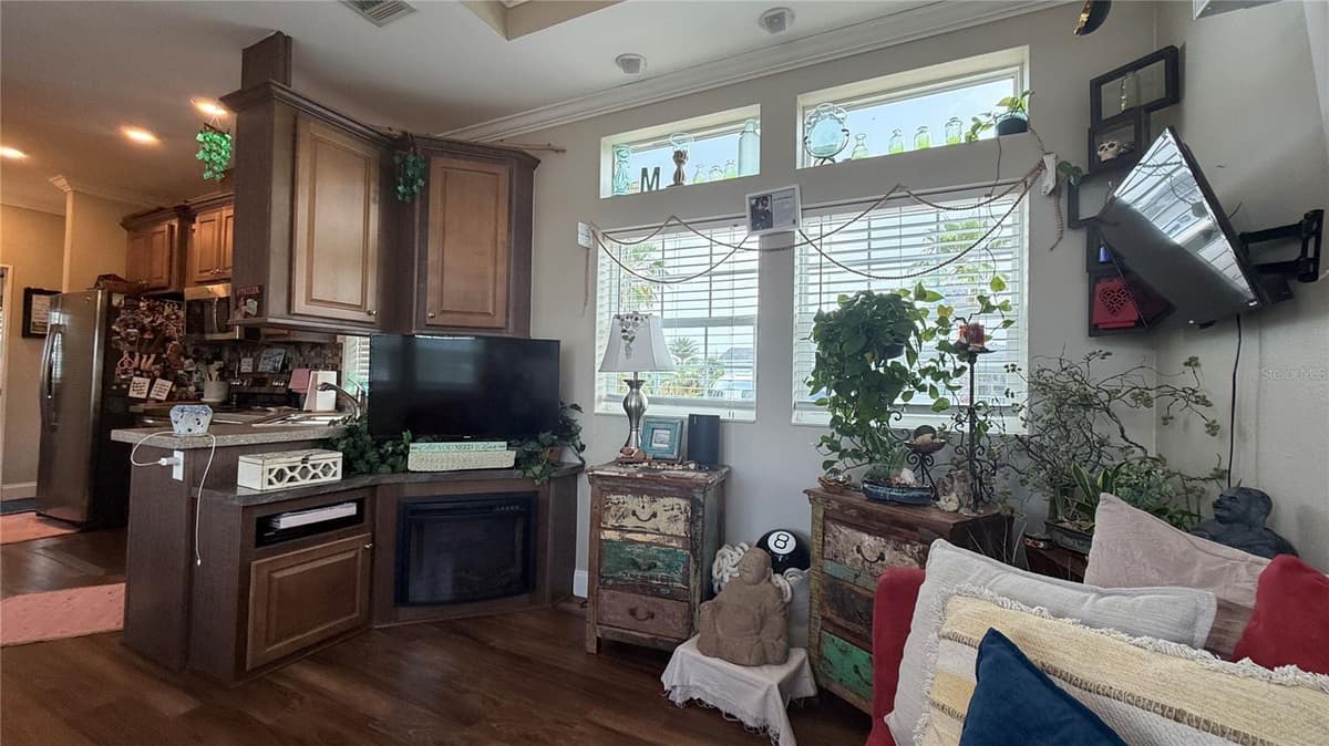 6942 AMANDA VISTA CIRCLE — photo 11 of 36