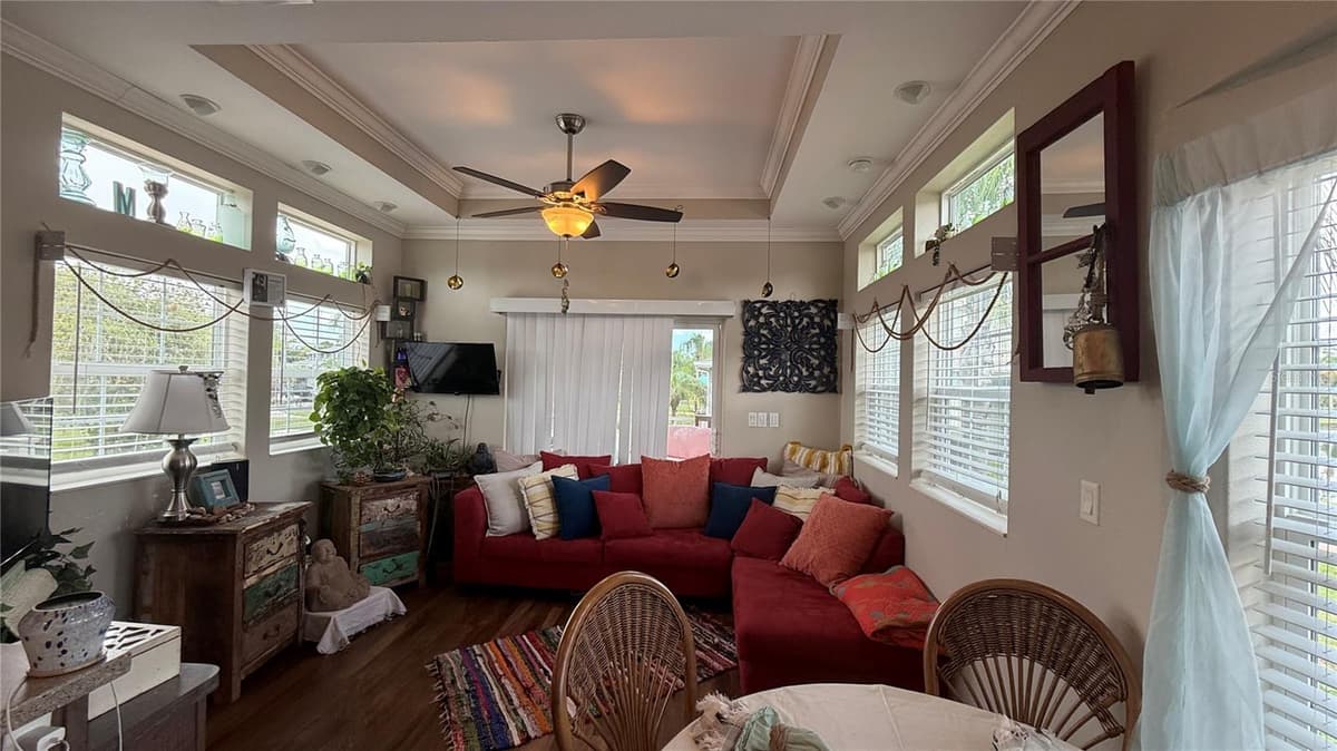 6942 AMANDA VISTA CIRCLE — photo 12 of 36