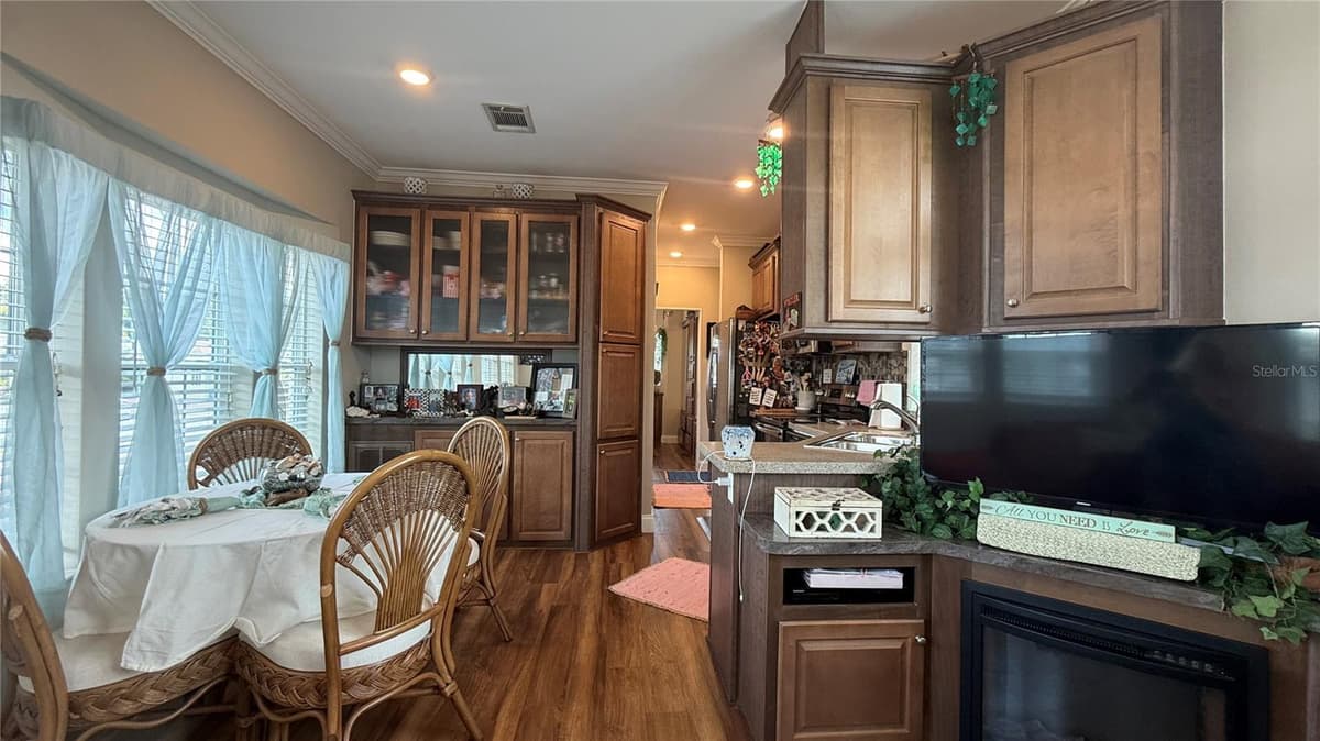 6942 AMANDA VISTA CIRCLE — photo 8 of 36