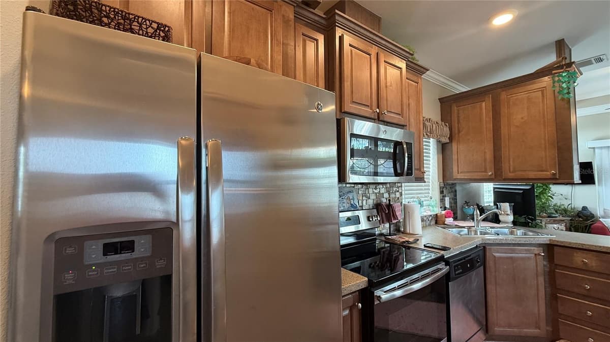 6942 AMANDA VISTA CIRCLE — photo 3 of 36