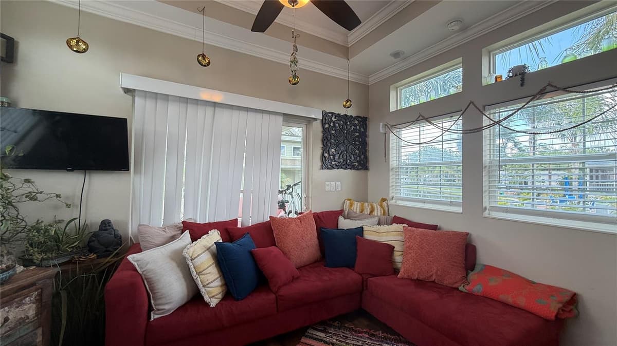 6942 AMANDA VISTA CIRCLE — photo 10 of 36