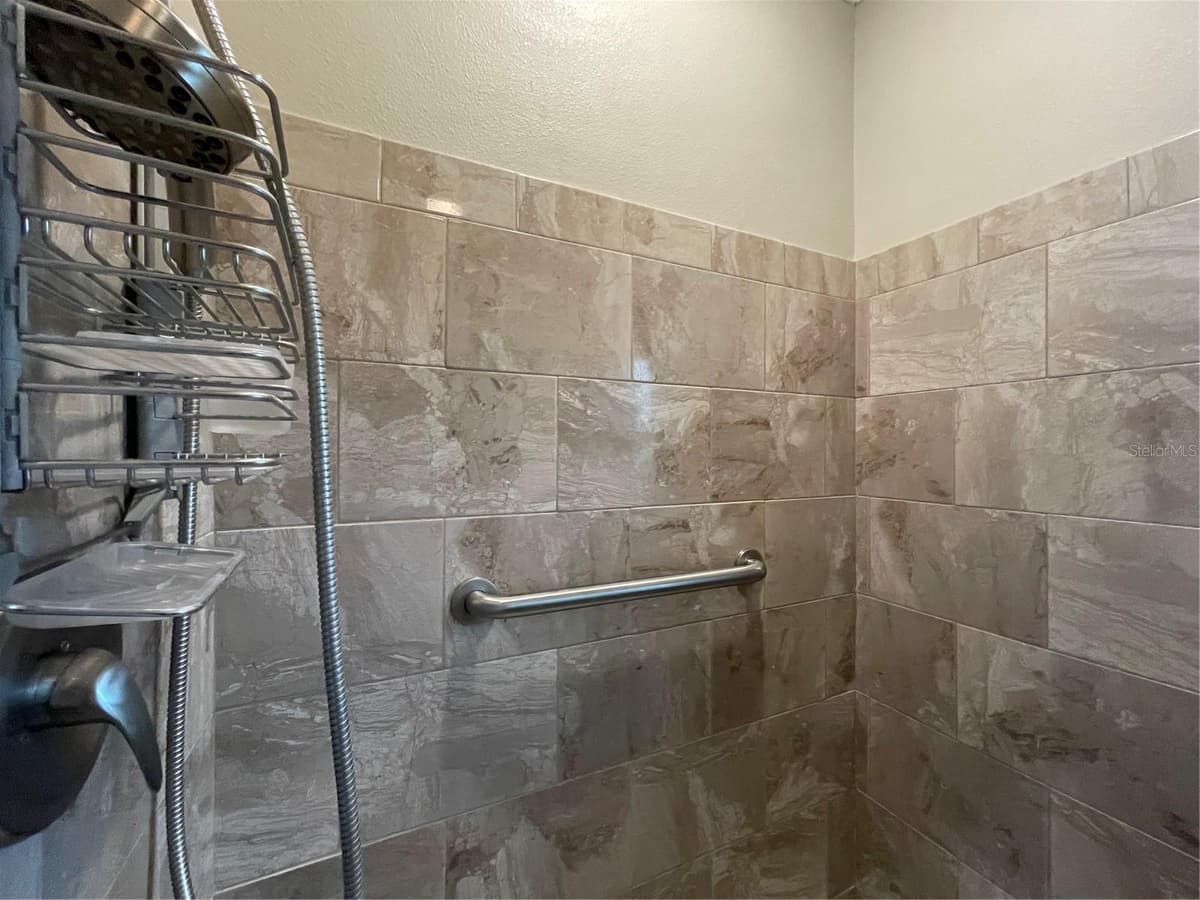 6942 AMANDA VISTA CIRCLE — photo 20 of 36