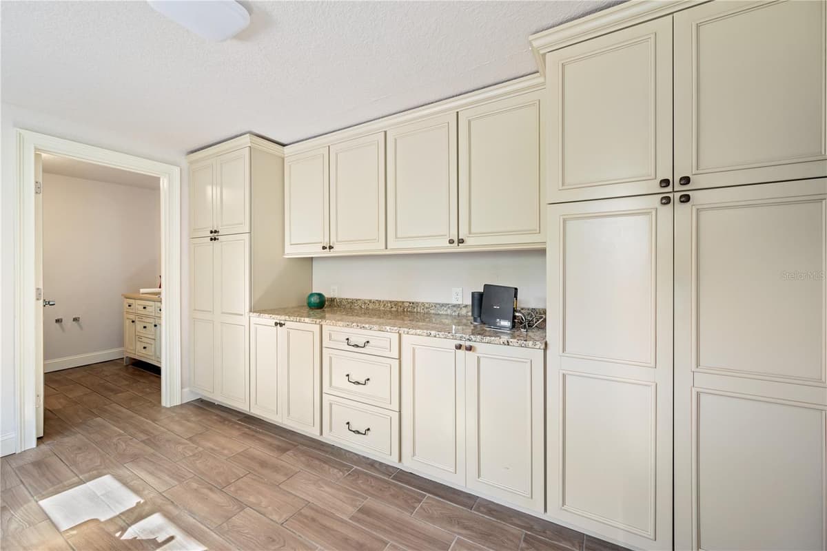 1109 BELCHER ROAD — photo 35 of 59